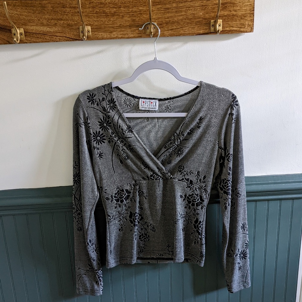 Floral black and grey quarter length sleeve top